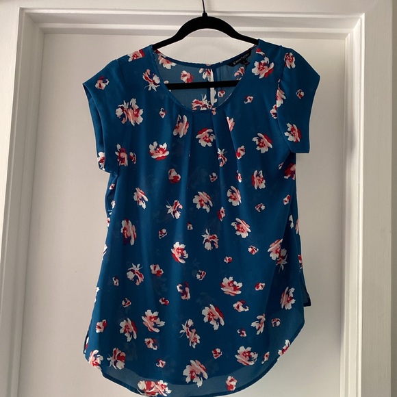 Turquoise with white, pink and red flowers - Picture 2 of 3